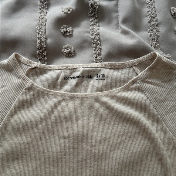 Cream Ruched Sleeveless Top - Picture 2 of 4